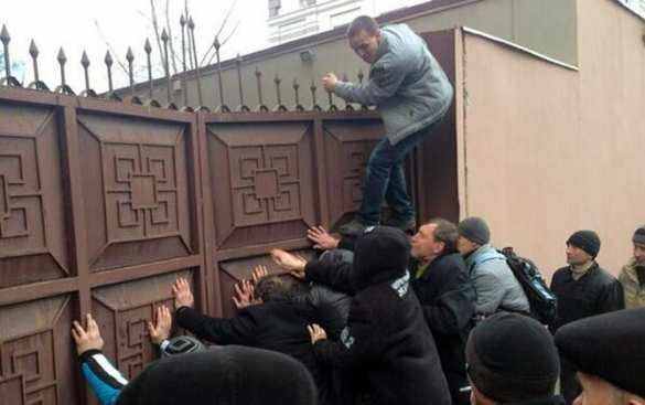 В Донецке захвачен офис Таруты | Русская весна