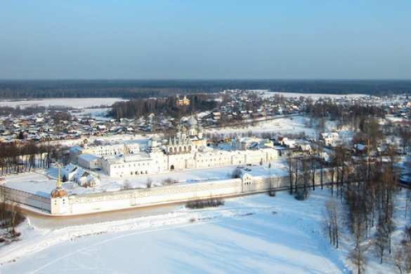 Расстрелян автомобиль эконома Тихвинской епархии: версия следствия — украинский экстремизм | Русская весна