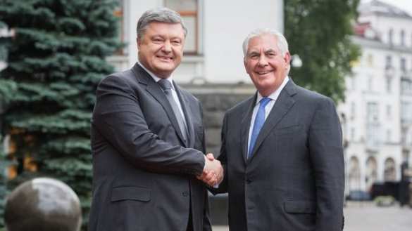 В Киеве прошла встреча Тиллерсона и Порошенко (+ФОТО, ВИДЕО) | Русская весна
