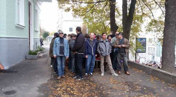В центре Киева митингующие напали на журналистку (ФОТО) | Русская весна