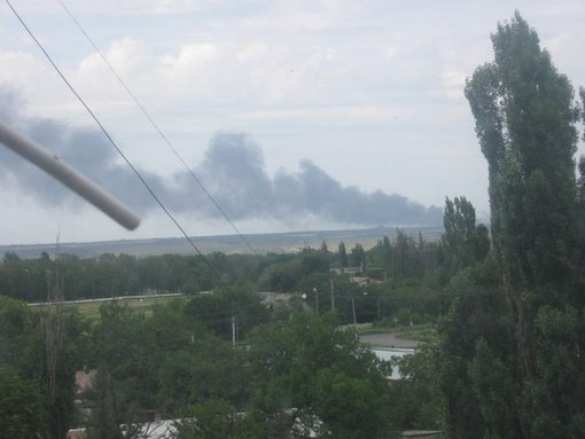 Очередной сбитый самолет, подробности (видео) Над Торезом сбили самолет, подробности (видео) | Русская весна