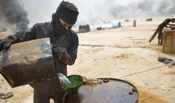 «У Ракки и день и ночь ездят бензовозы», — побывавший в ИГИЛ рассказал о нефтяном бизнесе террористов (ВИДЕО) | Русская весна