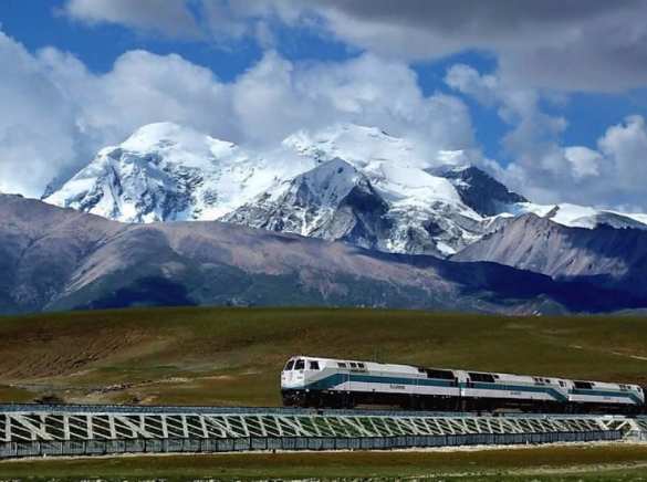 Европейский Екатеринбург, потрясающая пунктуальность РЖД: испанский журналист промчался сквозь Россию по Транссибу (ФОТО) | Русская весна