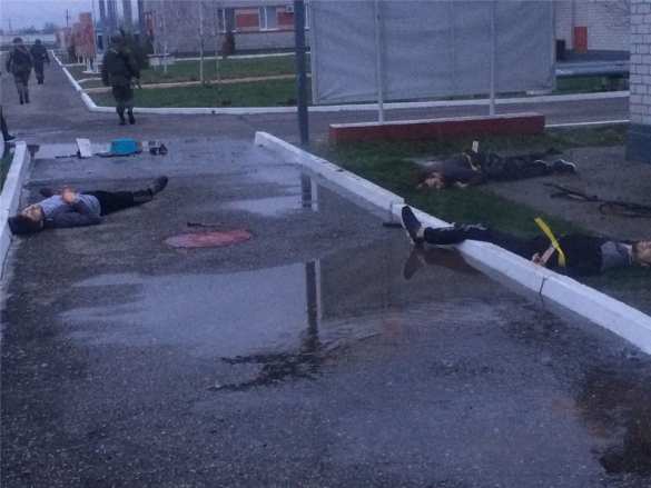 Опубликованы кадры с убитыми боевиками, напавшими на часть Росгвардии в Чечне (ФОТО, ВИДЕО 21+) | Русская весна