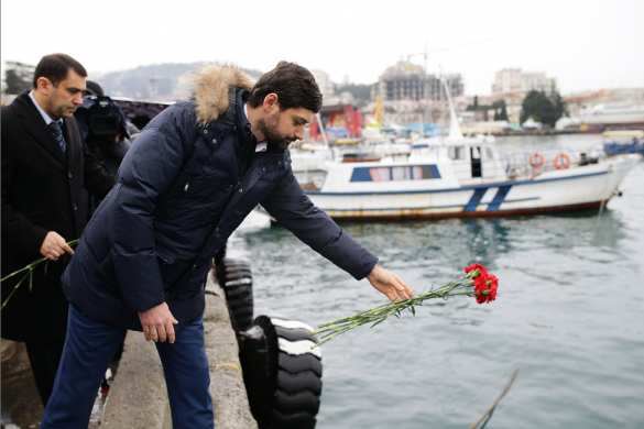 В Ялте почтили память жертв крушения Ту-154 (ФОТО) | Русская весна