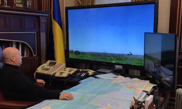 «Вот так и работаем!» — Турчинов победил квадрокоптер (ФОТО, ВИДЕО) | Русская весна