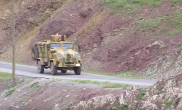 Турецкий броневик разорвало на части курдским фугасом (ВИДЕО) | Русская весна