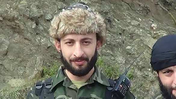 Альпаслан Челик, террорист, убийца русского пилота Главарь боевиков, расстрелявших пилота Су-24, — турок, сын экс-мэра турецкой провинции (ФОТО) | Русская весна