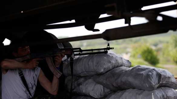 На подступах к Луганску идут бои, ликвидирован Трехизбенский мост (видео-включение) Opolchenec На подступах к Луганску идут бои, ликвидирован Трехизбенский мост (видео-включение) | Русская весна