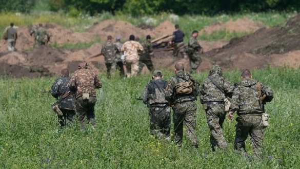 ЛНР: на въезде в поселок Боровское идет страшный бой | Русская весна