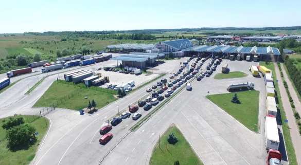 На границе с Польшей — свыше тысячи автомобилей (ФОТО, ВИДЕО) | Русская весна