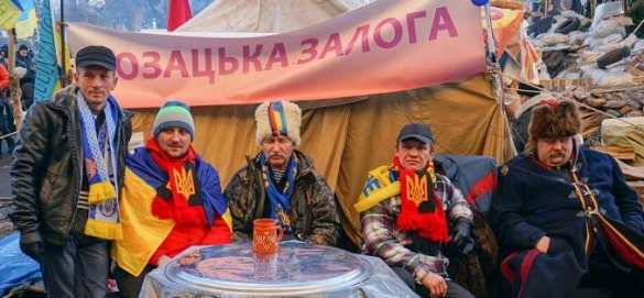 Пьют, ходят на нацистские сборища и продают друг другу китайские трусы, — российский бизнесмен о галичанах | Русская весна