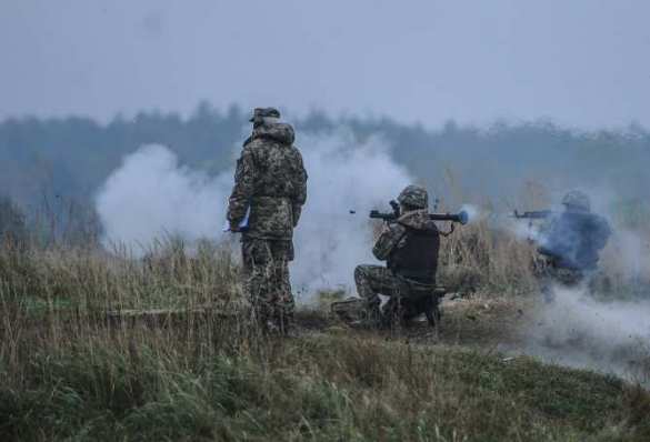 Сводка: оккупанты продолжают обстрелы аэропорта и других позиций ополчения | Русская весна