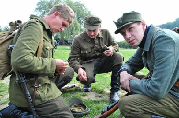 В годовщину изгнания фашистов Порошенко рассказал о неравных боях УПА с НКВД | Русская весна