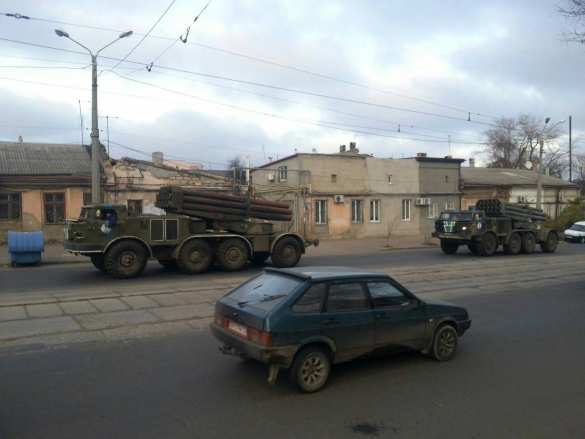 Украина готовится к войне: по улицам Одессы прошли «Грады» и «Ураганы» (ФОТО, ВИДЕО) | Русская весна