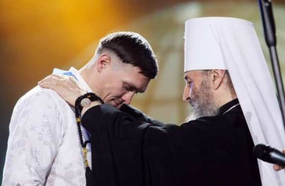 Боксёр Усик поздравил всех с Рождеством Христовым и вызвал волну русофобской критики на Украине (ВИДЕО) | Русская весна