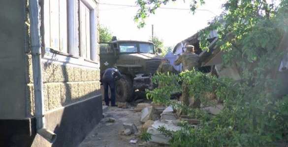 В Николаеве «Урал» с пьяными бойцами ВСУ въехал в частный дом (ФОТО, ВИДЕО) | Русская весна