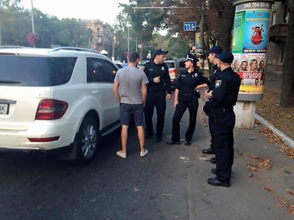 В Одессе за рулем «Mercedes» задержали пьяного командира 14-й бригады ПВО, который едва не сбил человека (ФОТО) | Русская весна