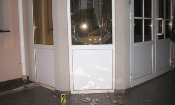 В Ровно возле областной прокуратуры произошел взрыв (ФОТО) | Русская весна