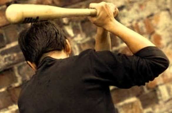 Националисты жалуются, что в «западенском» Тернополе прохожие бьют их за трезубец на кепке | Русская весна