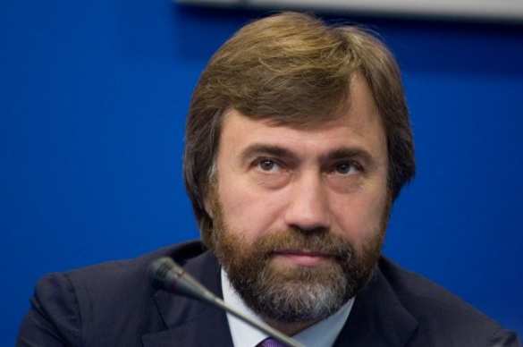 Вооруженные силовики обыскивают приемную нардепа-оппозиционера | Русская весна