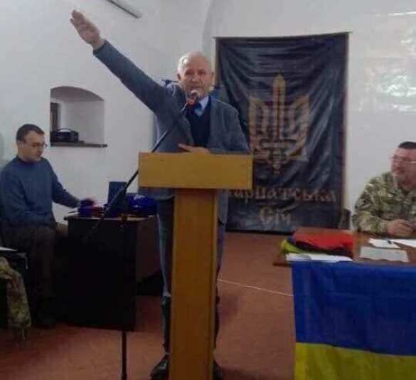 Экс-консул Украины зиганул перед карателями (ФОТО) | Русская весна