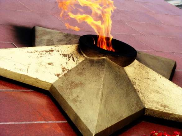 Пожарили на Вечном огне: в Петербурге уголовное дело «шашлычников» переквалифицировано на более тяжкую статью (ВИДЕО) | Русская весна