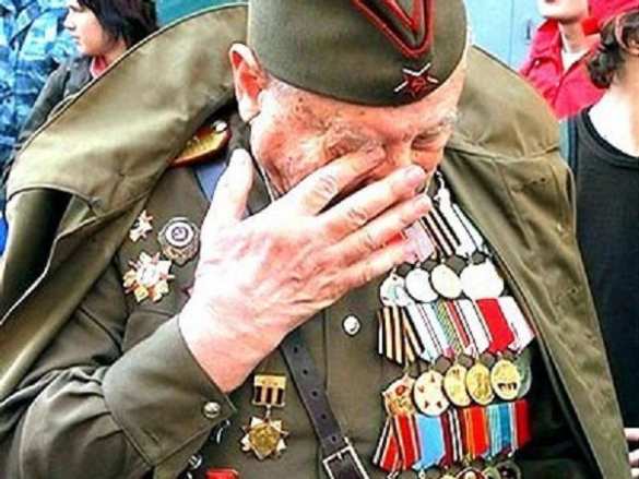 В Запорожье на митинге произошли столкновения между сторонниками и противниками празднования 23 февраля (ВИДЕО) | Русская весна