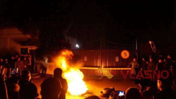 Руинизация в разгаре: Свидомиты «поджигают» регионы | Русская весна