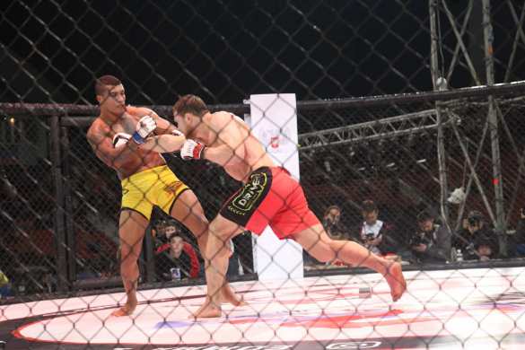 Крови было много: главный бой фестиваля ММА в Донецке завершился победой россиянина Владимира Минеева (ФОТО, ВИДЕО) | Русская весна