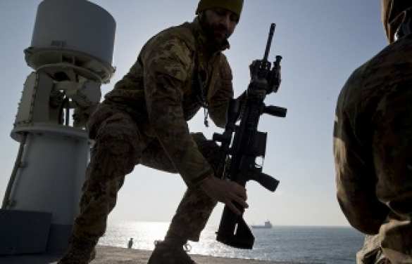 В Латвию прибыла колонна бронетехники армии США в составе 17 единиц | Русская весна