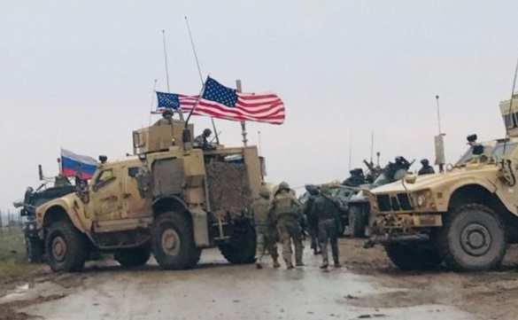Военные США пошли на таран российского патруля в Сирии (ВИДЕО) | Русская весна