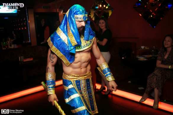 На Украине бронь от мобилизации получили акробаты и стриптизёры | Русская весна