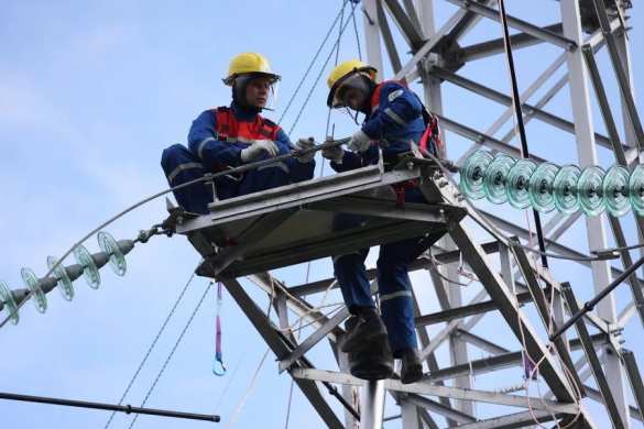 Повседневный героизм: энергетики ДНР, рискуя жизнями, помешали планам оккупантов | Русская весна