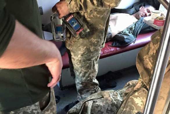 Офицеры ВСУ занялись продажей алкоголя подчиненным, — разведка ДНР | Русская весна