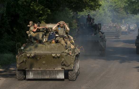 Тяжелые вооружения Украины возвращены к линии соприкосновения на Донбассе | Русская весна