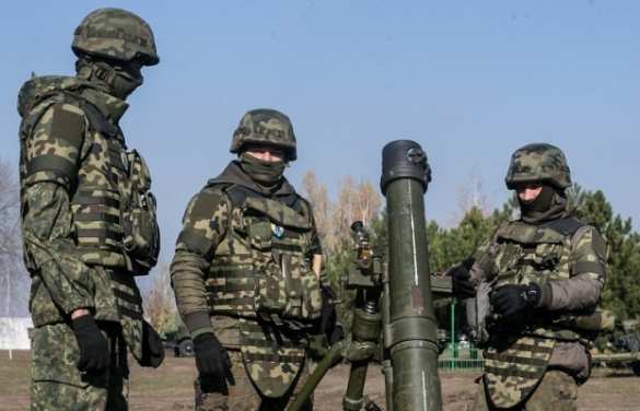 ВСУ атаковали позиции армии ДНР в момент отвода бронетехники | Русская весна