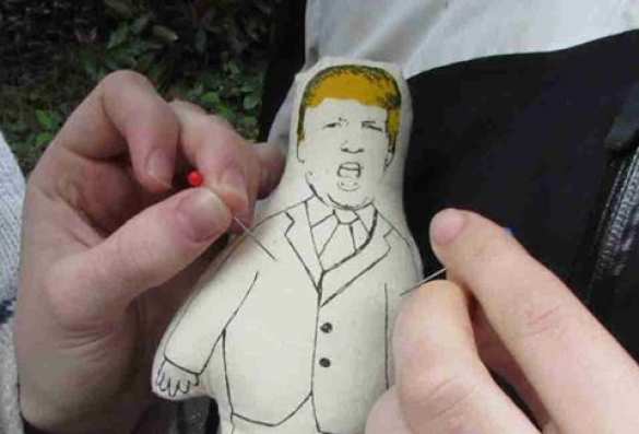 Прогрессивные сторонники Хиллари заказывают куклы-вуду Трампа (ФОТО) | Русская весна