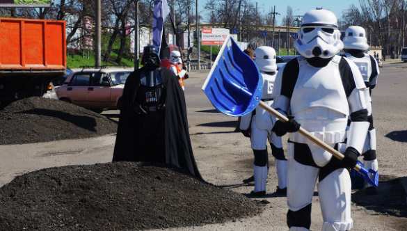 Bloomberg View: для украинцев политика — что «далекая галактика» | Русская весна