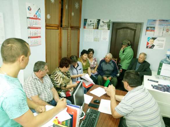 Представитель Министерства угля и энергетики ДНР провёл выездной приём граждан в г. Моспино | Русская весна