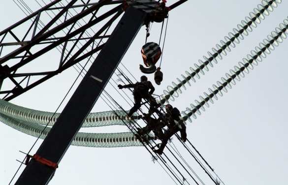 ВАЖНО: На Украине неизвестные отключили высоковольтные линии, ведущие в Крым | Русская весна