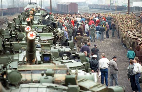 На немецком ТВ советских военных в ГДР назвали «оккупантами» | Русская весна