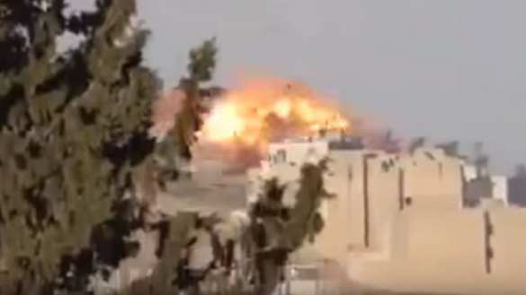 Сирия: объемный взрыв парашютной бомбы (ВИДЕО) | Русская весна