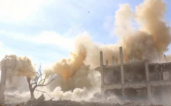 Атака «Крокодила»: боевик снял на камеру бомбовый удар Ми-24 в Дарайском котле (ВИДЕО) | Русская весна