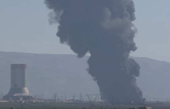 Дым и пламя: ВКС РФ сожгли топливное хранилище на подступах к цитадели террористов — Джиср эш-Шугур (ВИДЕО+КАРТА) | Русская весна