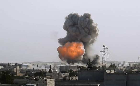 Чудовищный взрыв: смертник ИГИЛ подорвал базу курдов в Алеппо (ВИДЕО) | Русская весна