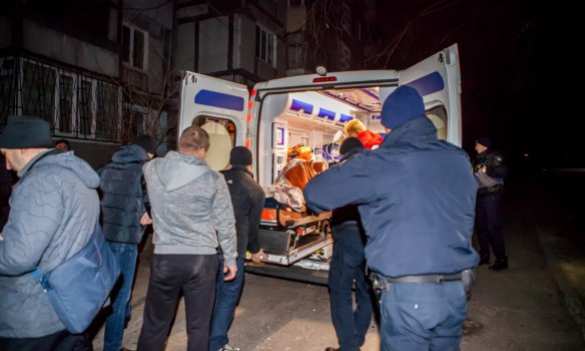 В Днепропетровске взрывом у дверей квартиры ранена женщина-полицейский (ФОТО, ВИДЕО) | Русская весна