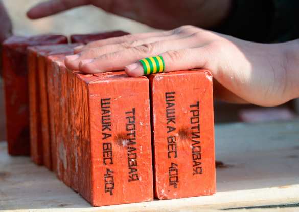 Боец «АТО» отправил домой посылку со взрывчаткой | Русская весна