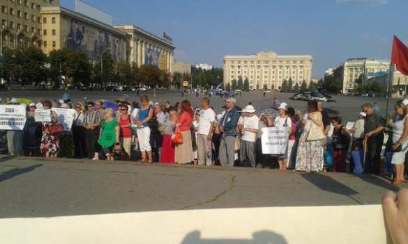 Харьков митингует: толпы фашистов против бесстрашных девушек, женщин и стариков (фото, видео) | Русская весна