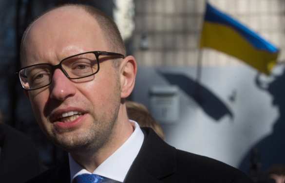 Яценюк: Украина рассчитывает с помощью международной финансовой поддержки избежать дефолта | Русская весна